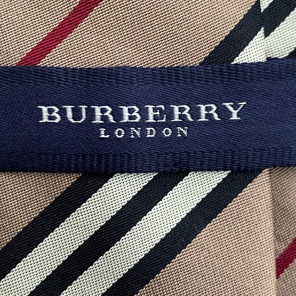 Burberry  classic cut icon stripe silk  tie - Picture 5 of 7
